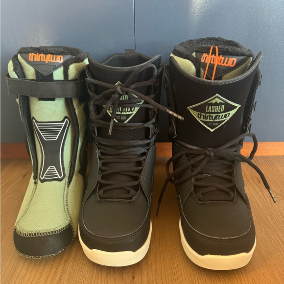 ThirtyTwo Lashed Woman’s Snowboard Boots - Picture 2 of 5